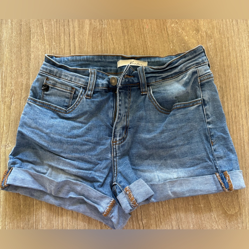 KanCan Sz 7 medium denim shorts - like new!